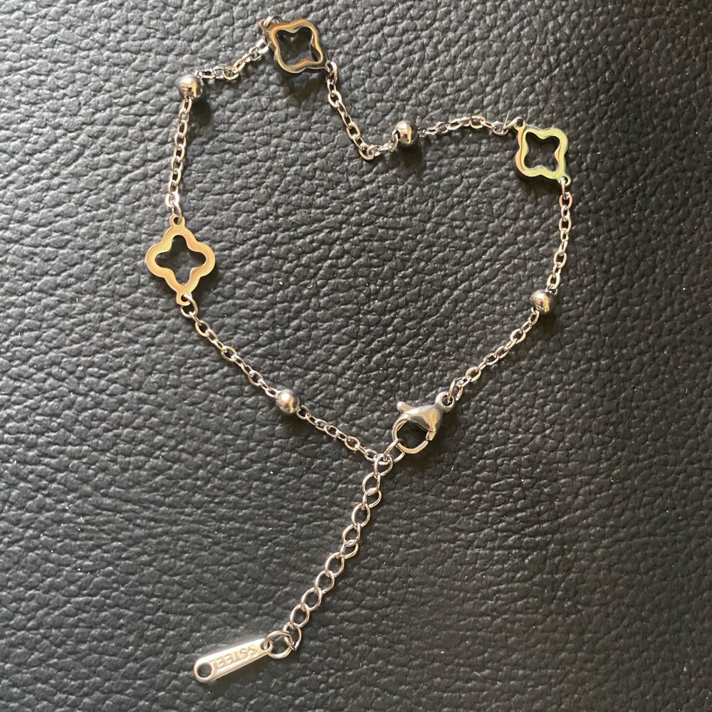 Stainless Steel Silver Tone Dainty Bracelet